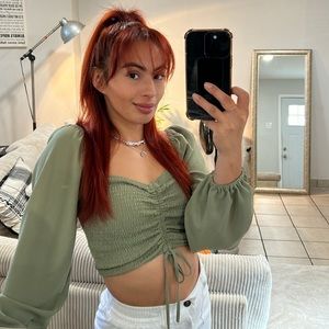 Meet your Posher, Denise